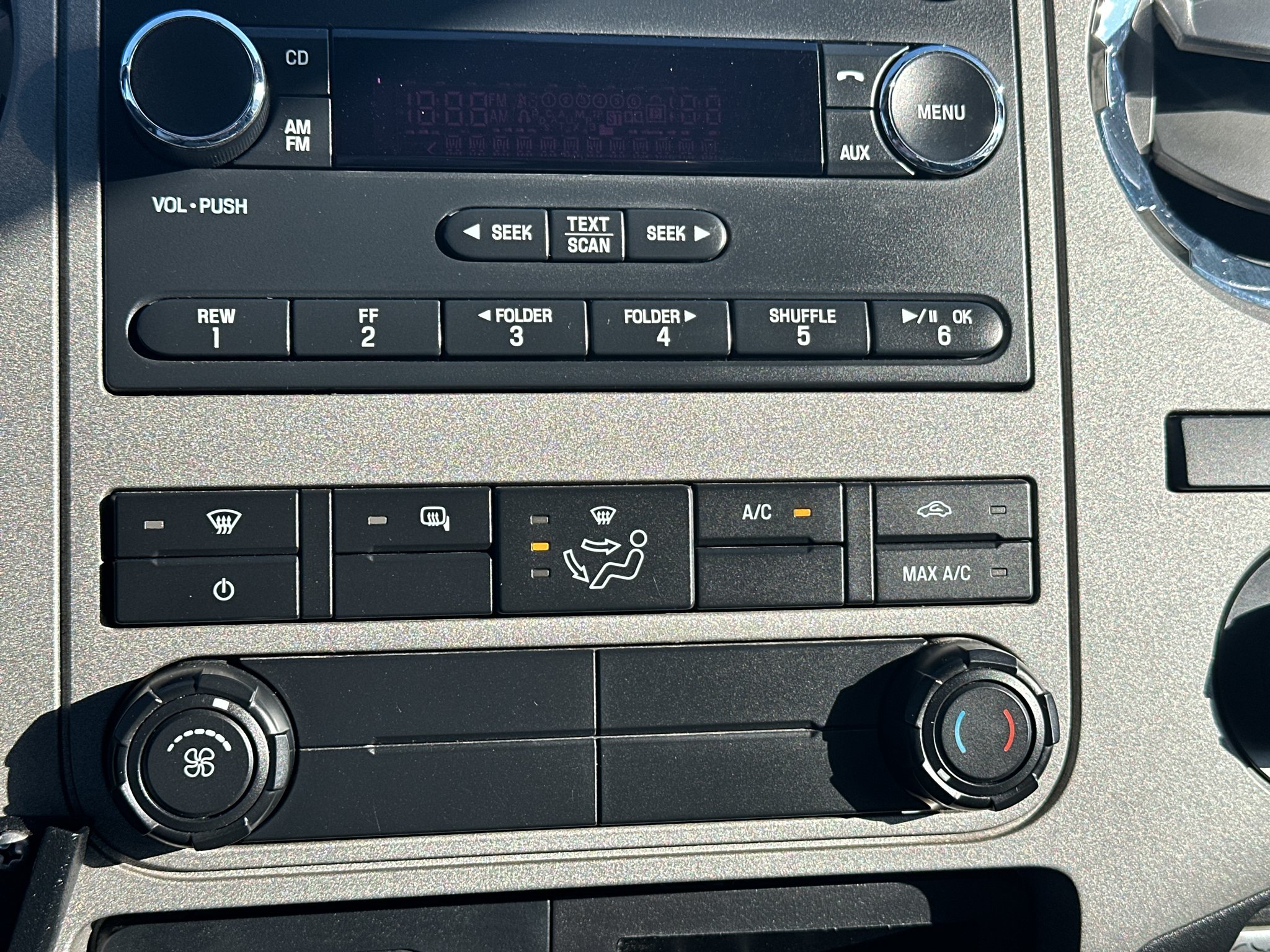 Used 2016  Ford XLT image 24