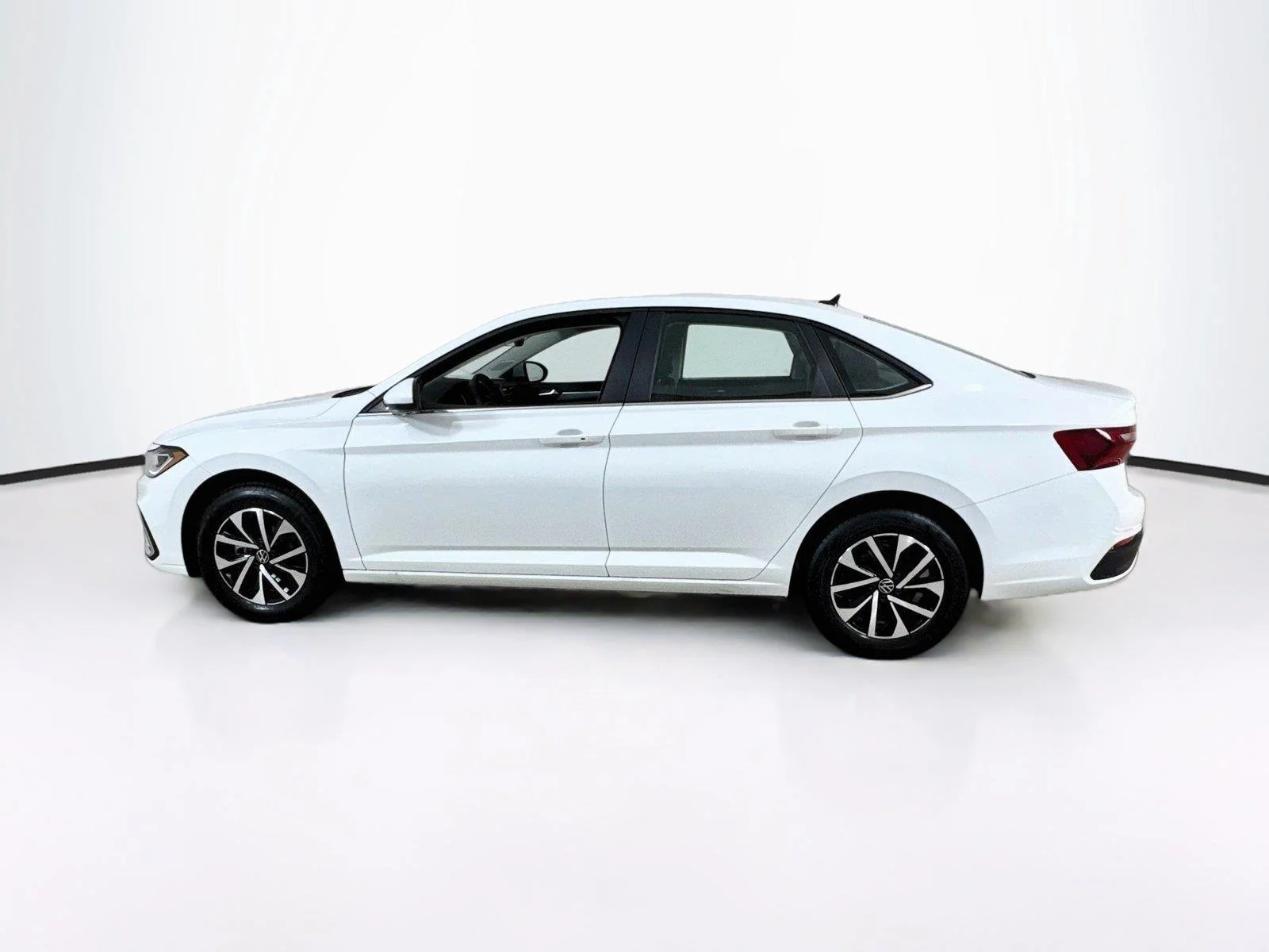 New 2027 Pure White Volkswagen S image 3