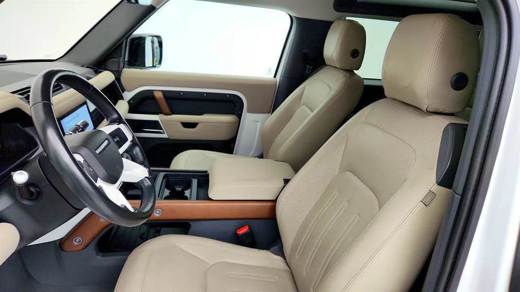 Used 2021 Fuji White Land Rover 90 S AWD w/ Premium LED Lights & Meridian Audio image 20