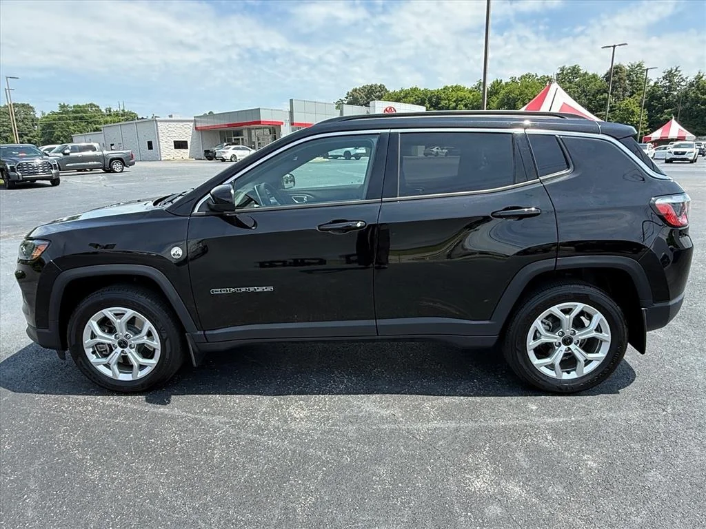 2025 Jeep Compass Latitude 4X4's photo