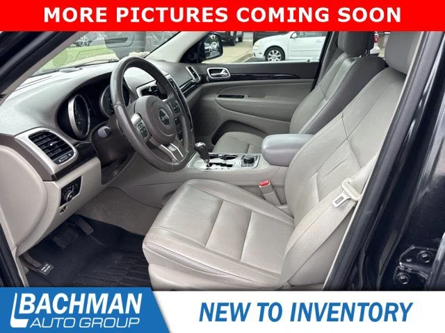 Used 2012 Brilliant Black Crystal Pearl Jeep Laredo image 4