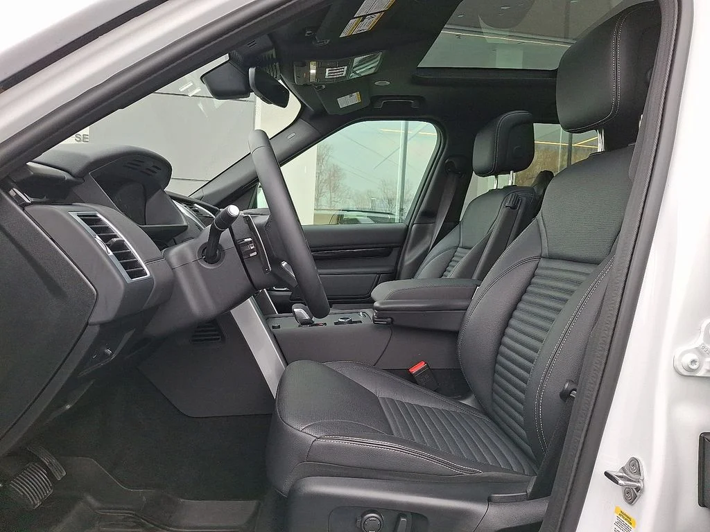 Certified Used 2025 White Land Rover S image 12