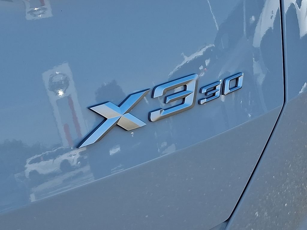 New 2026 Alpine White BMW 30 xDrive image 11