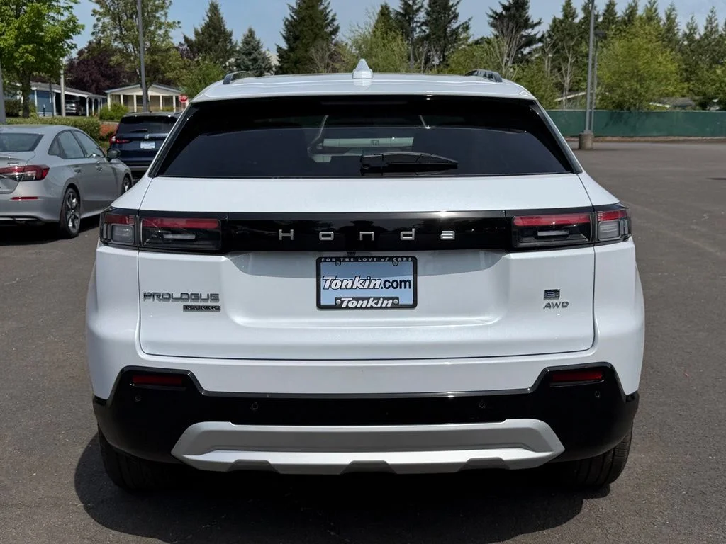 New 2026 Frostline White Pearl Honda Touring image 7