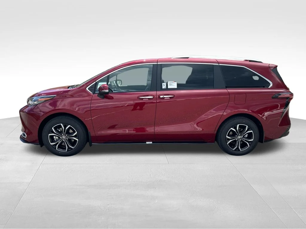New 2026 Ruby Flare Pearl Toyota Platinum image 2