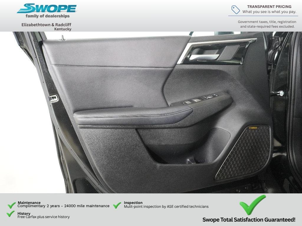 Certified Used 2025 BLACK Mitsubishi SE image 14