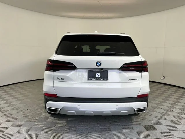 Used 2026 Alpine White BMW xDrive40i image 6