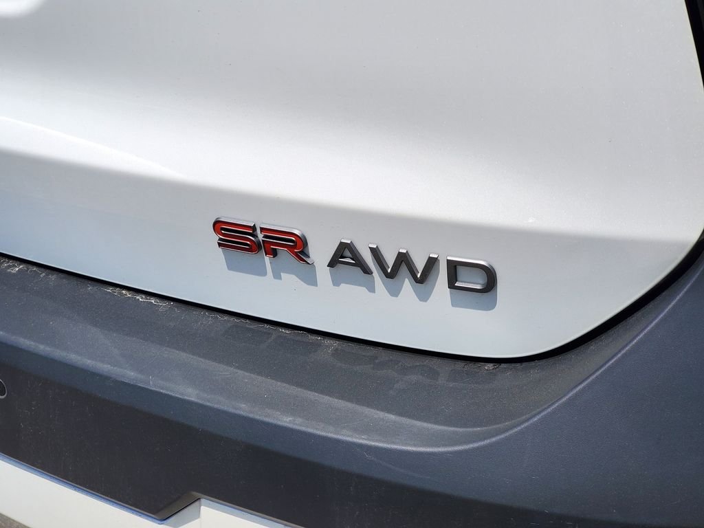 Used 2025 Aspen White Tricoat Nissan SR image 8