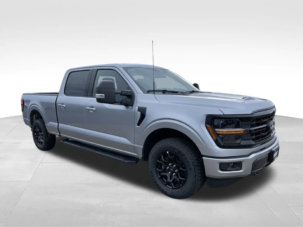 New 2026 Iconic Silver Metallic Ford XLT image 2