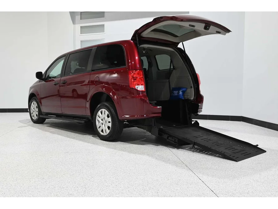 Used 2019 RED Dodge SE Handicap Mobility Van image 2