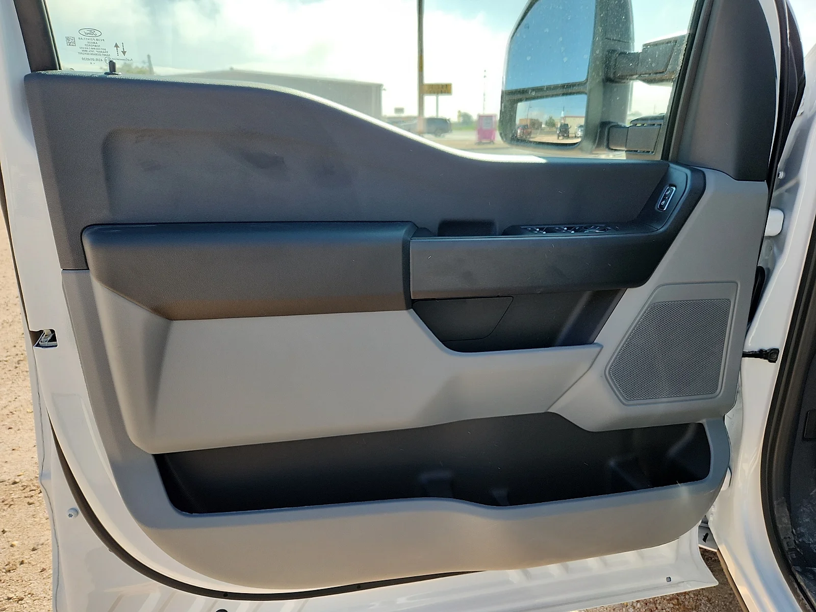 New 2026 Oxford White Ford XL image 14