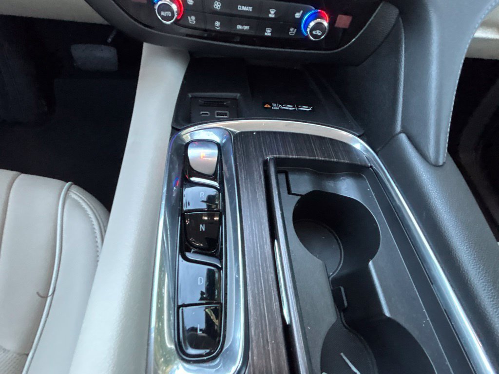 Used 2023 White Buick Avenir image 15