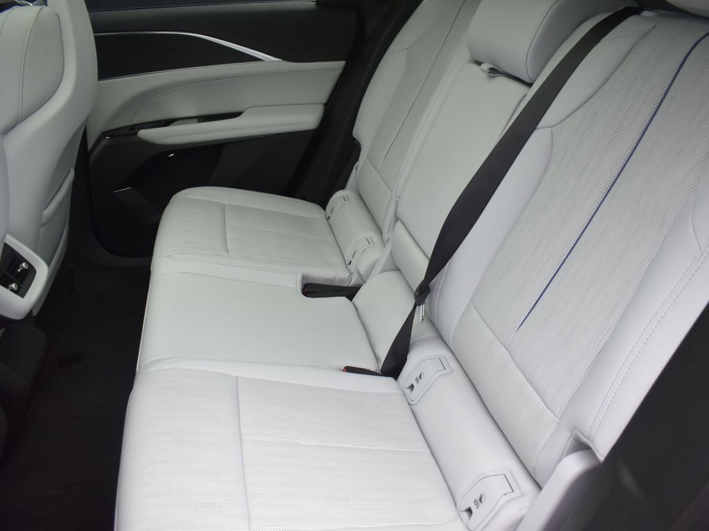 2024 CADILLAC LYRIQ - Image 24