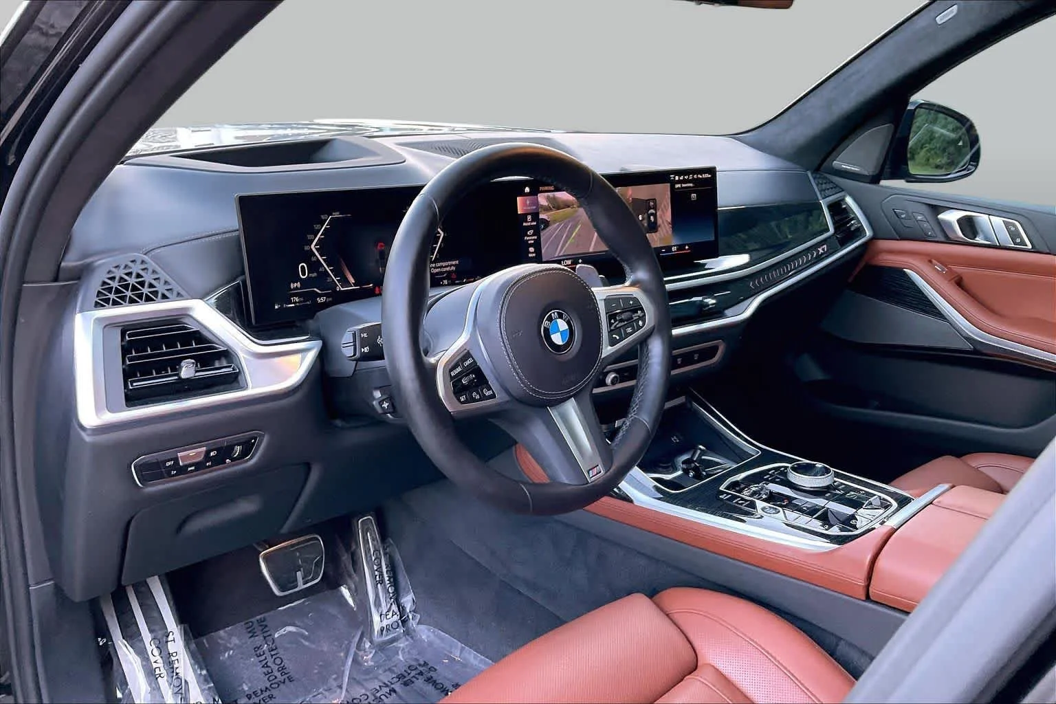 Used 2023 Black Sapphire Metallic BMW xDrive40i image 17