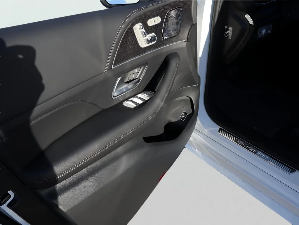New 2026 MANUFAKTUR Moonlight White Metallic Mercedes-Benz GLE 350 image 74