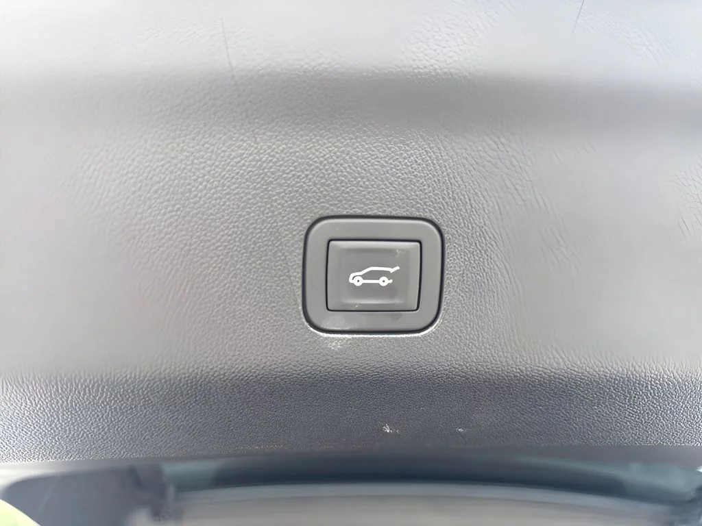 Used 2025 Black Cadillac Sport image 27