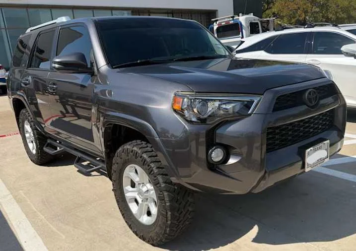 Used 2014 Magnetic Gray Metallic Toyota SR5 Premium image 2