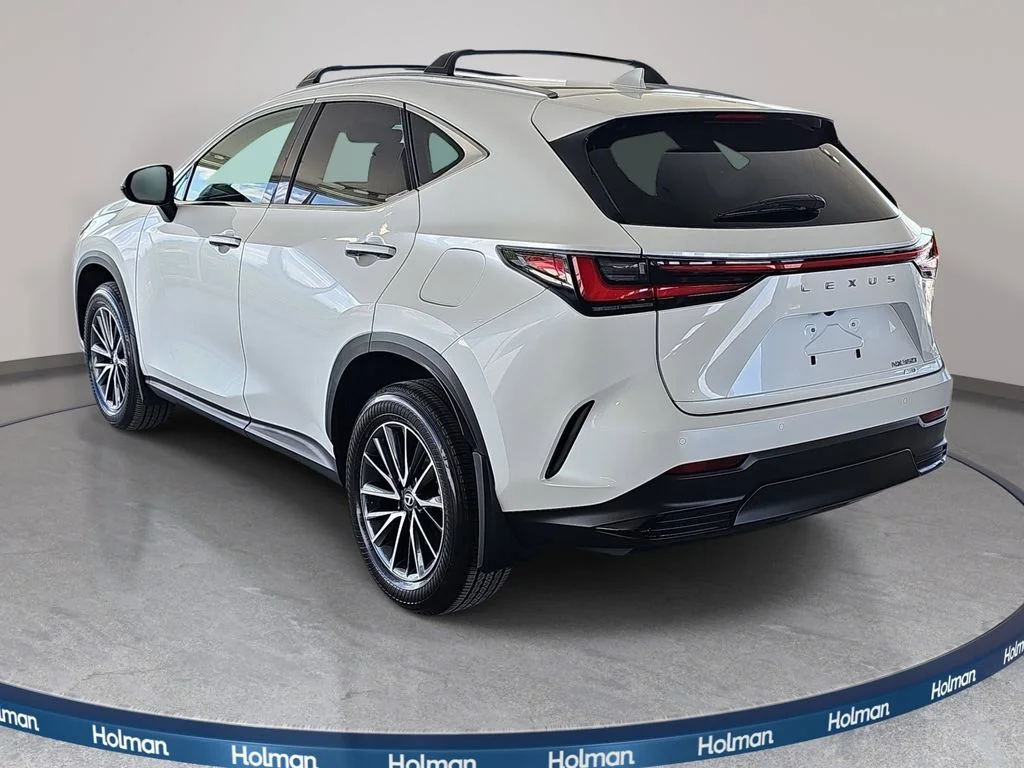 Used 2025 White Lexus 350 Premium image 7