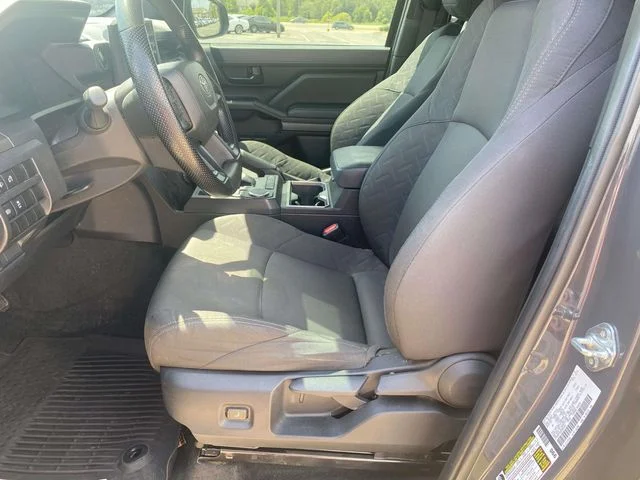 Used 2025  Toyota SR5 image 12