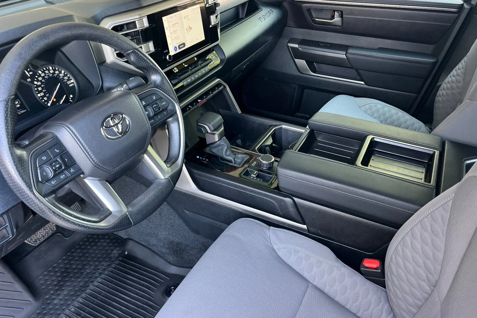 Used 2025  Toyota SR5 image 10