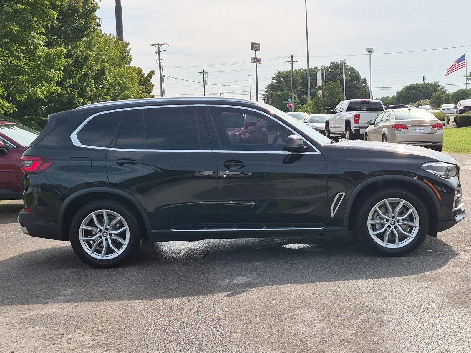 Used 2021 Black Sapphire Metallic BMW xDrive40i image 6