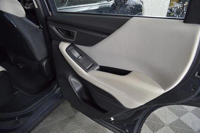 Used 2024 Gray Subaru Base image 18