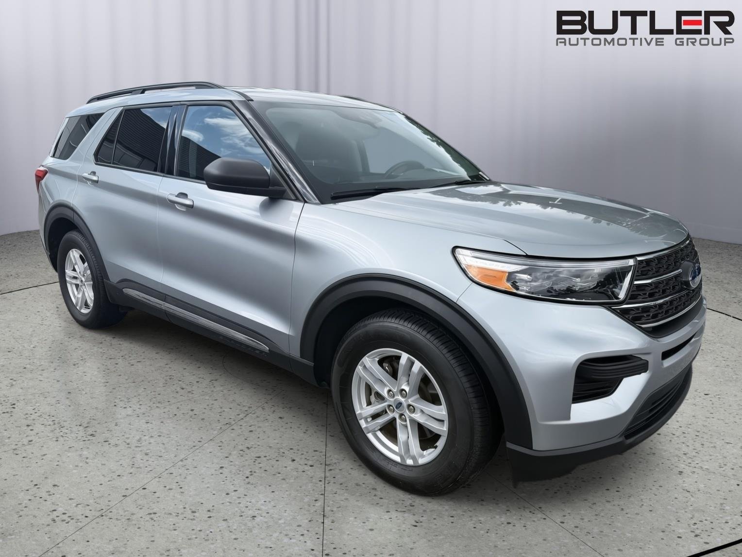 Used 2023 Iconic Silver Ford XLT image 6