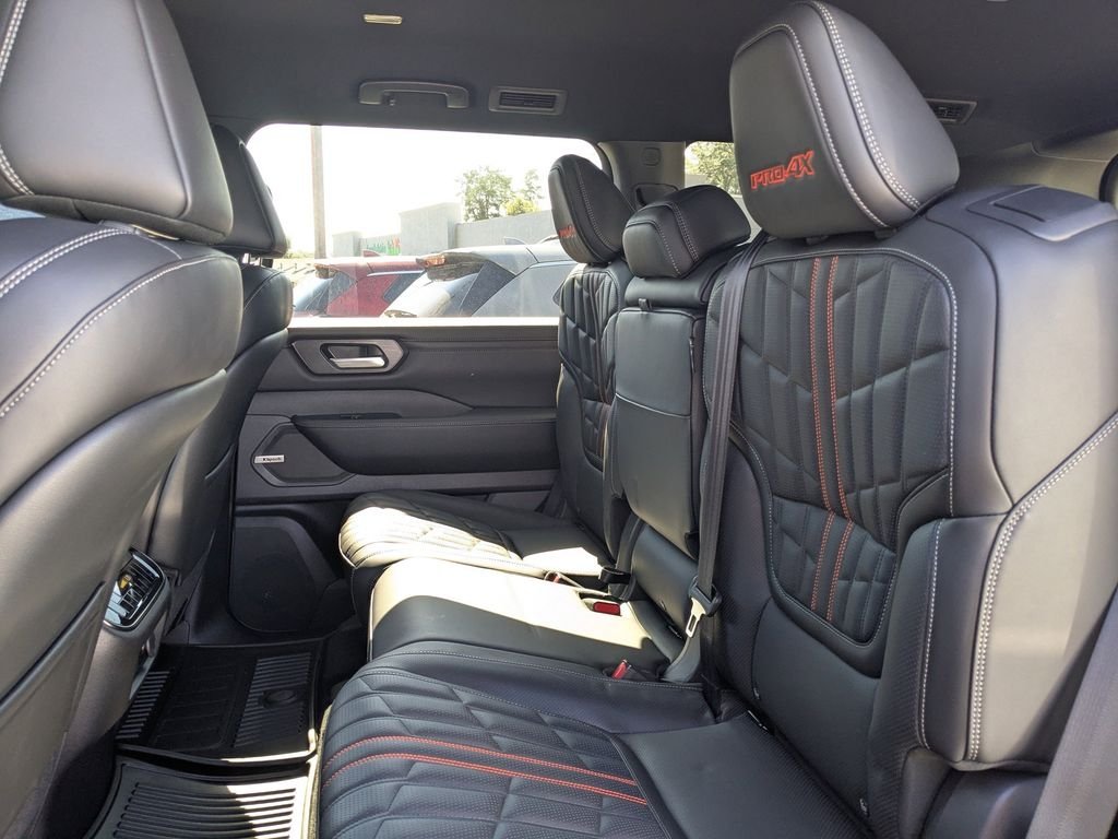 2025 Nissan Armada PRO-4X - Photo 13