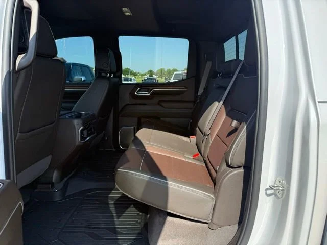 Used 2024 White Frost Tricoat GMC Denali image 39