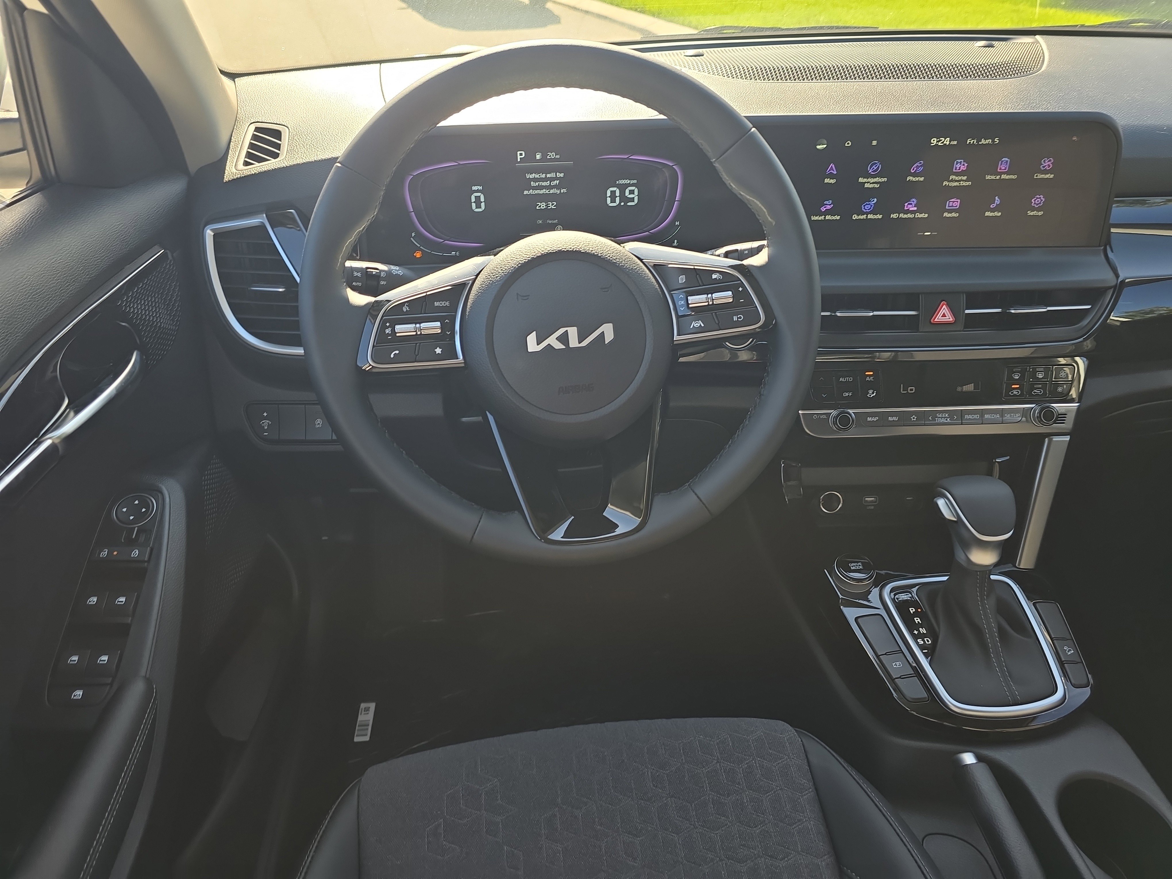 New 2026 Snow White Pearl Kia S image 13
