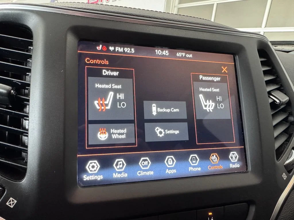 Certified Used 2022 Bright White Clea Jeep Latitude Lux image 22