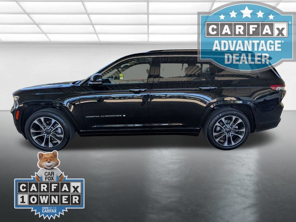 Used 2023  Jeep Overland image 32