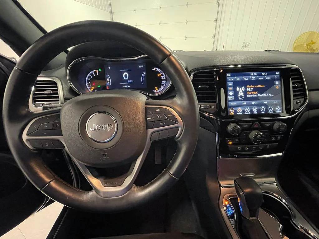 Used 2022 Black Jeep Laredo X image 36