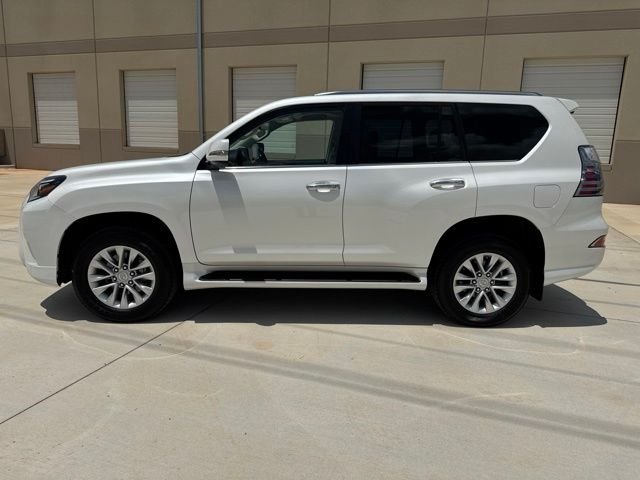 Used 2023 White Lexus 460 image 7