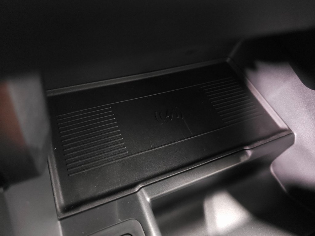 2026 LAND ROVER RANGE ROVER VELAR - Image 30