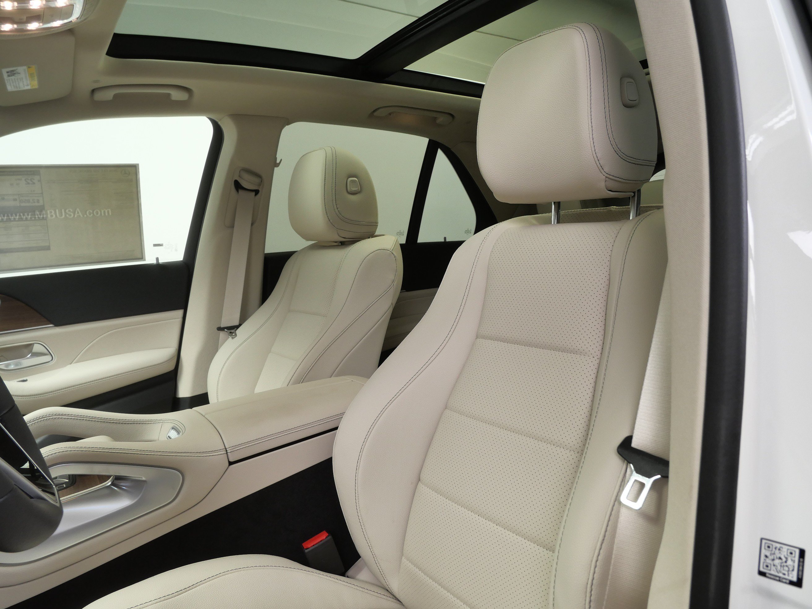 New 2026 Polar White Mercedes-Benz GLE 350 image 8