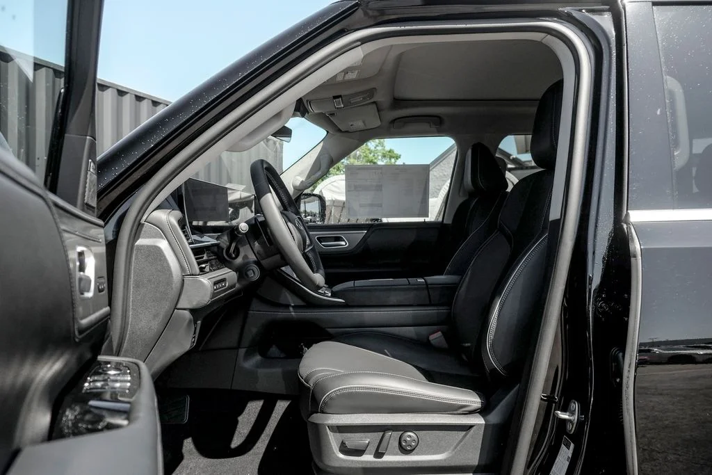 New 2026 BLACK OBSIDIAN INFINITI Luxe 4WD image 11