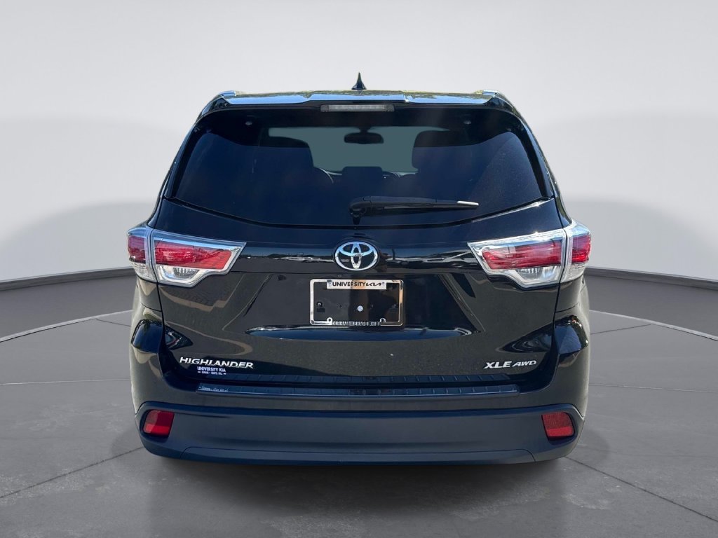 Used 2015 Black Toyota XLE V6 image 6
