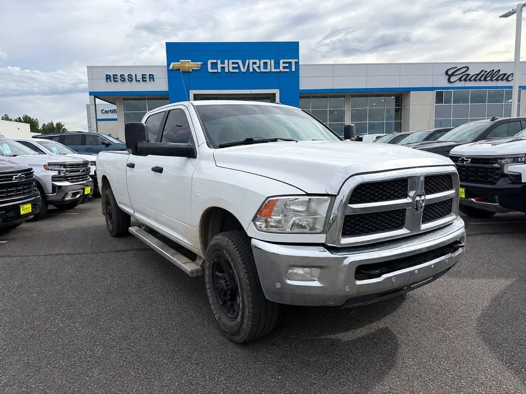 Used 2017 White Ram SLT image 1