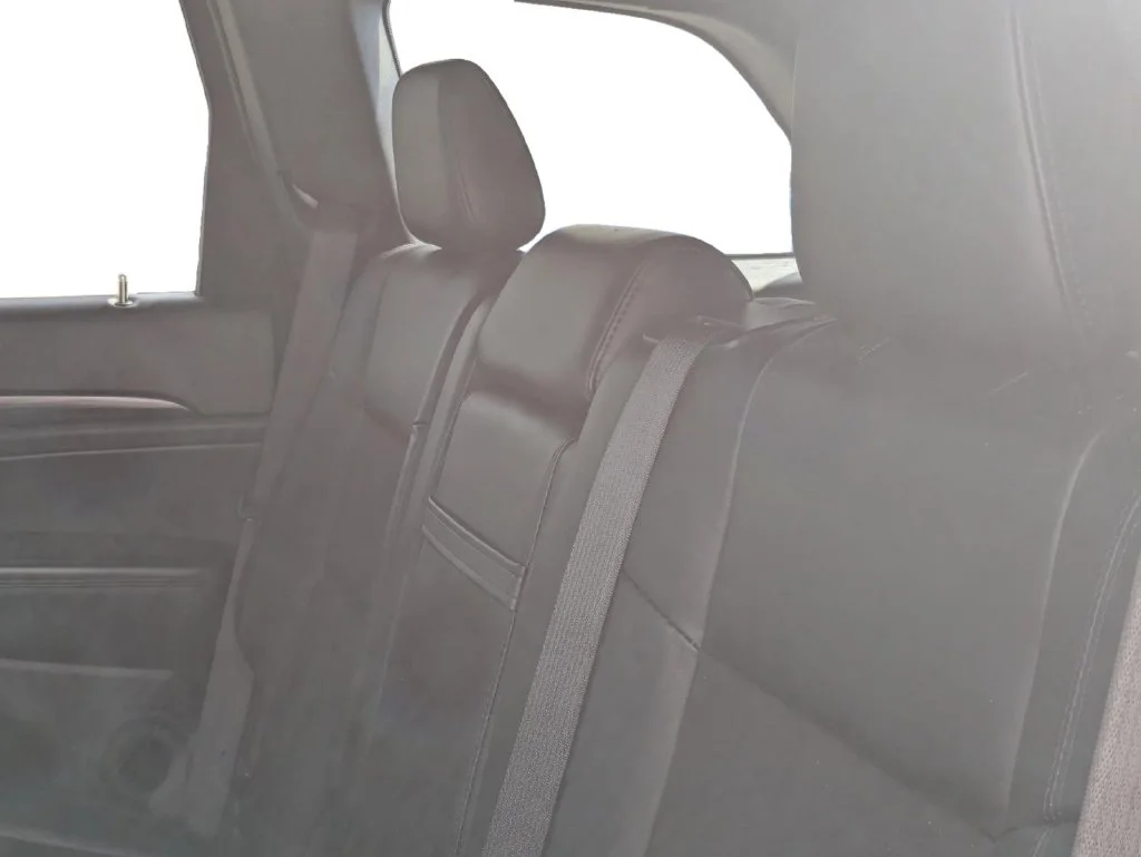 Used 2020 White Jeep Altitude image 18