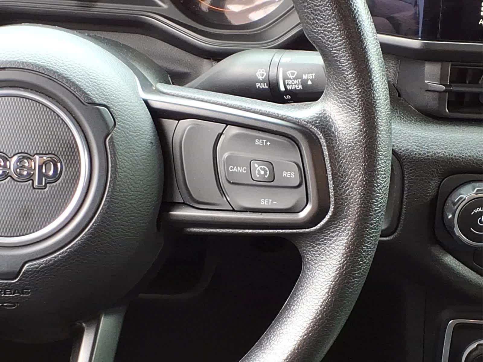 Used 2024 Earl Clearcoat Jeep Sport image 22
