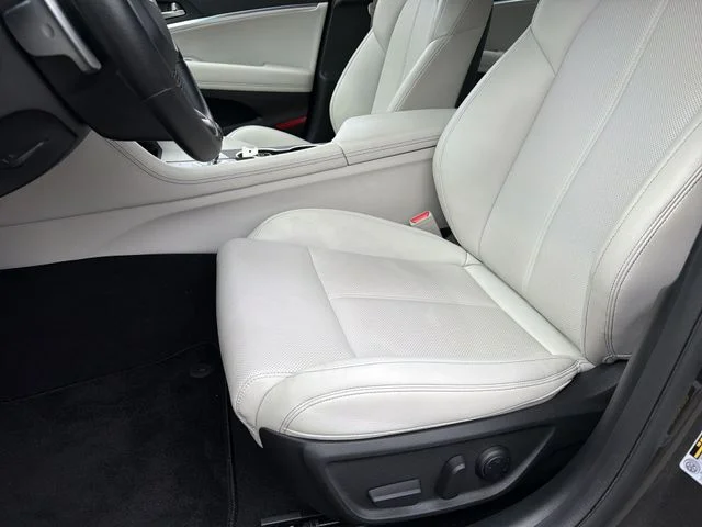 Used 2025 Gray Genesis 2.5T image 22