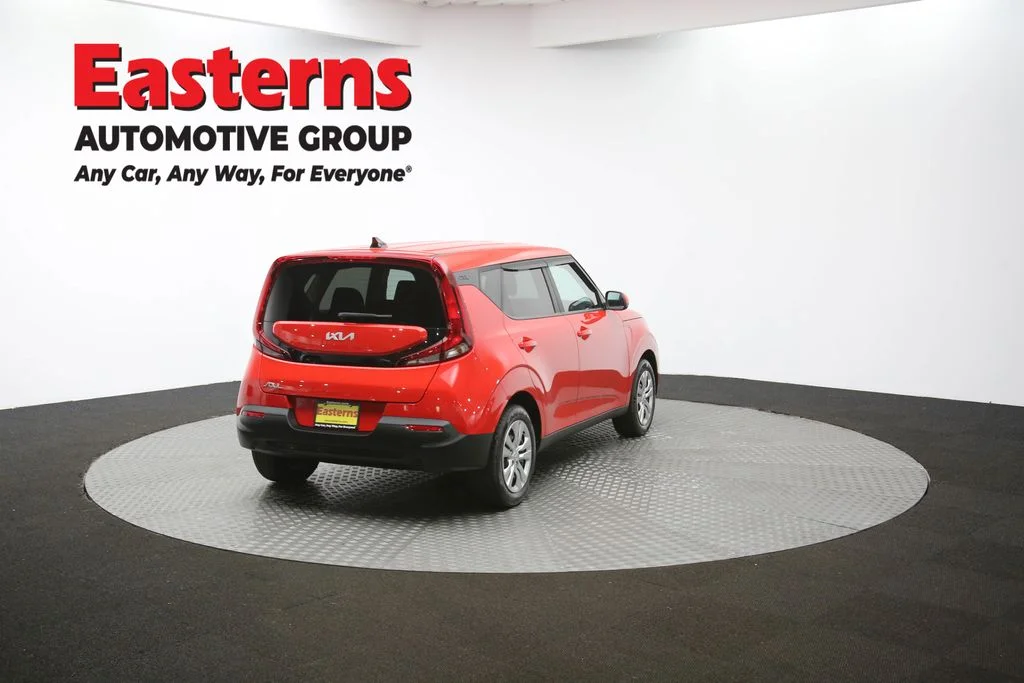 Used 2022 Red Kia LX image 37