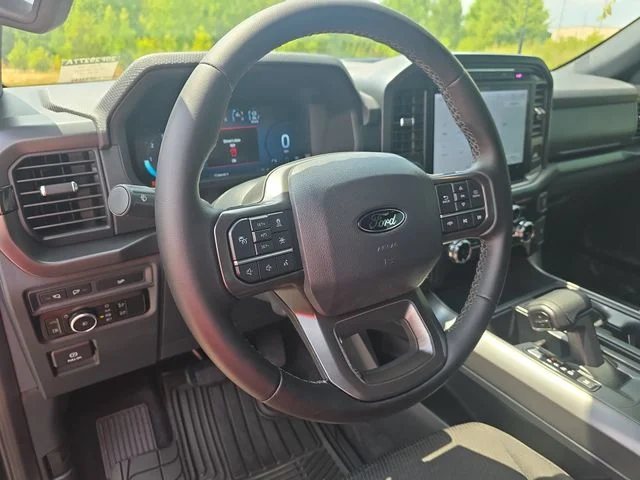 Used 2024 Black Ford XLT image 17