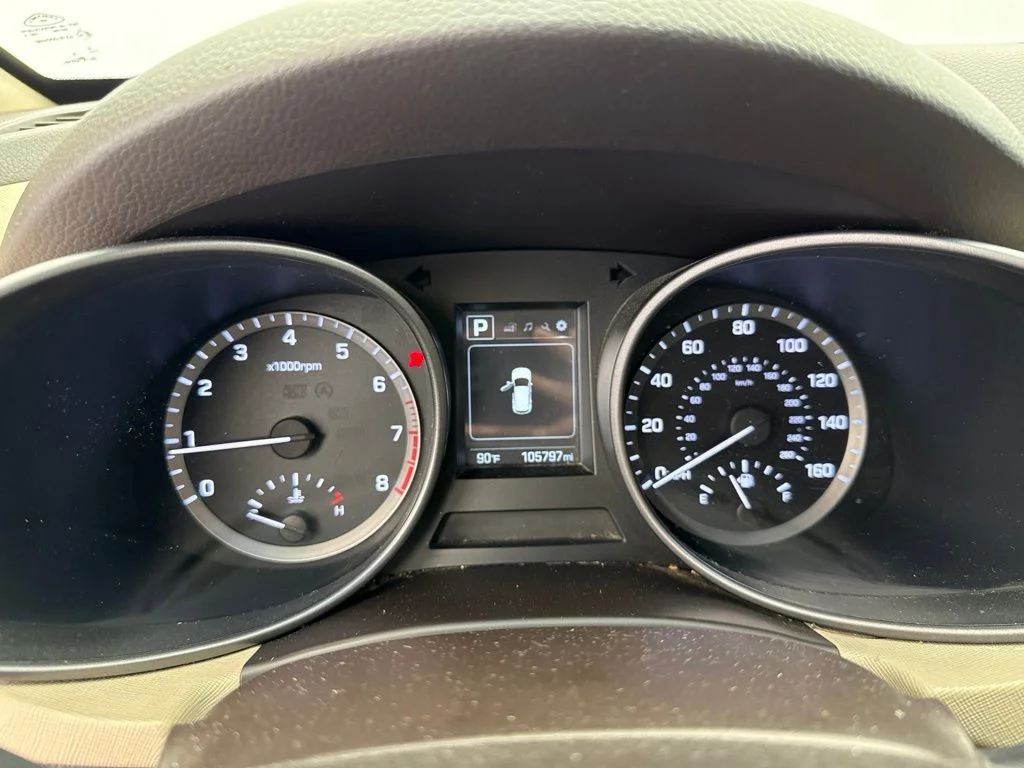Used 2017 Copper Hyundai 2.4 Base image 25