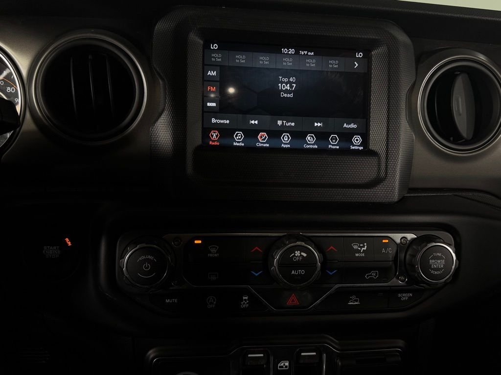 Used 2022 White Jeep Unlimited Sport S image 19