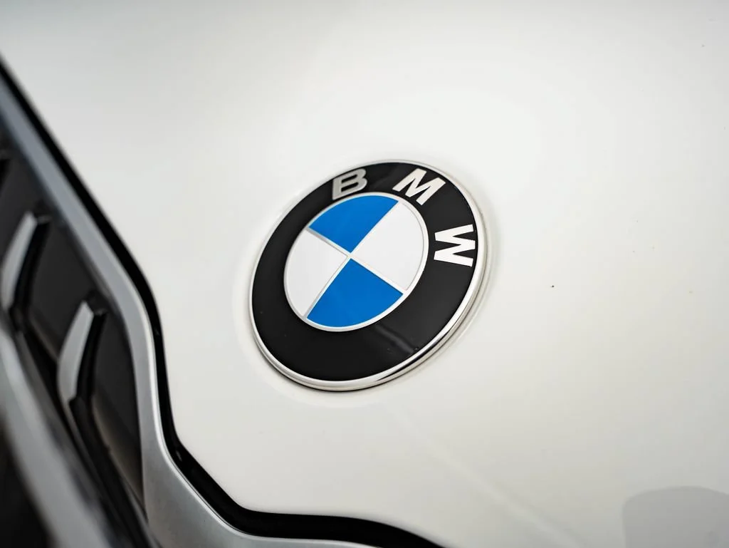 Used 2025 Alpine White BMW xDrive28i image 3