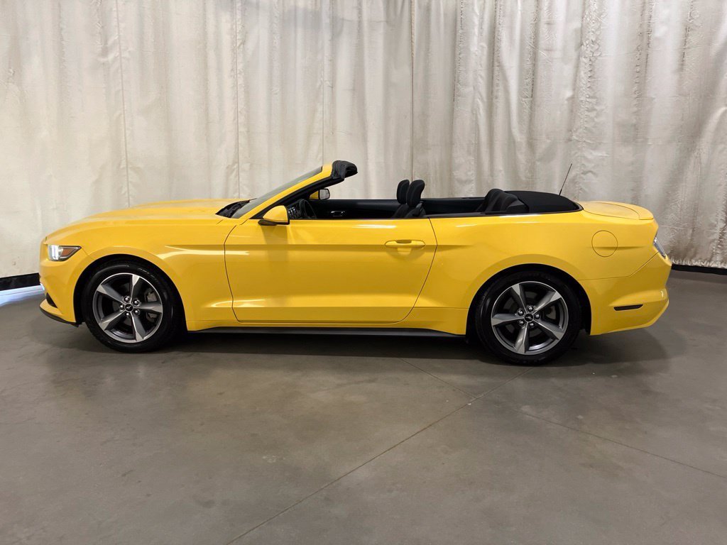 Used 2016 Yellow Ford V6 image 24