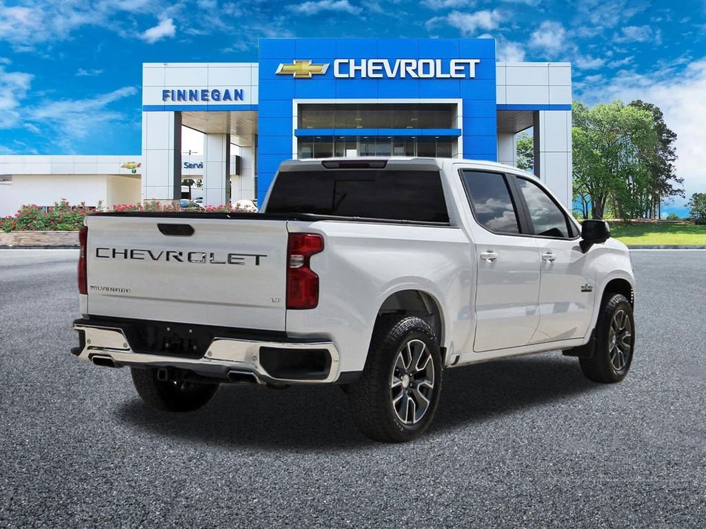 Used 2023 White Chevrolet LT image 7