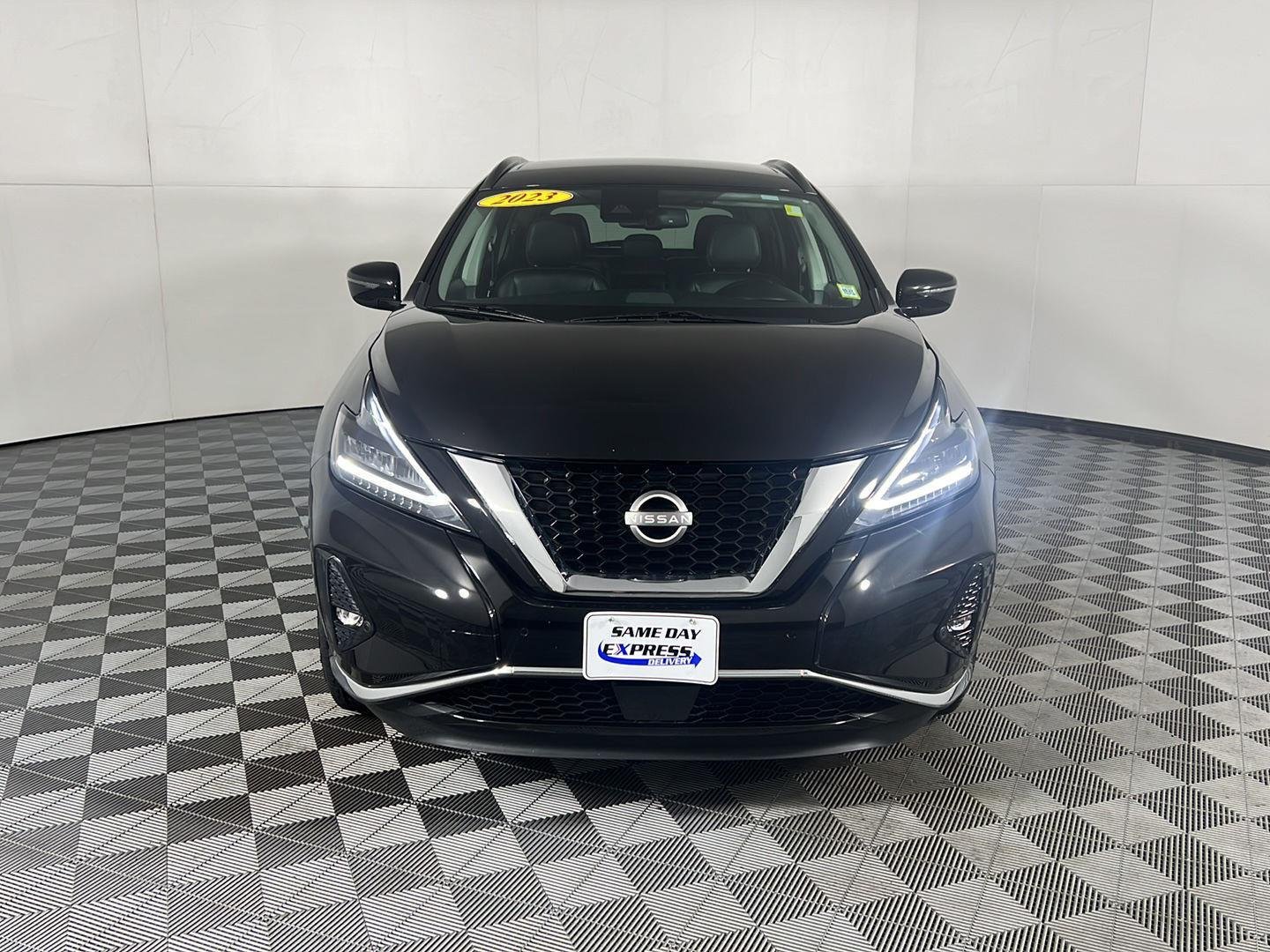 Used 2023 Super Black Nissan SV image 12